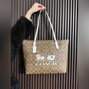 COACH Zip Top Tote In Signature Canvas With Horse And Sleigh CN626 NWT